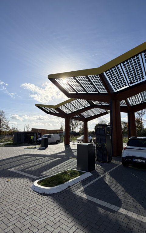 Fastned 4